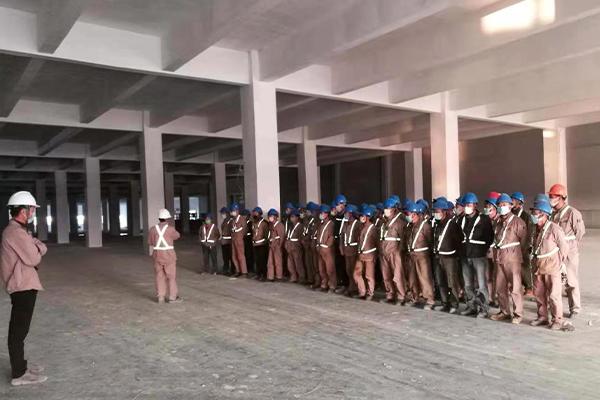 工程开工时，安全、技术交底